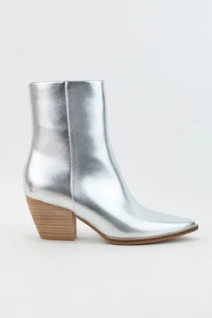 Arisa Boot