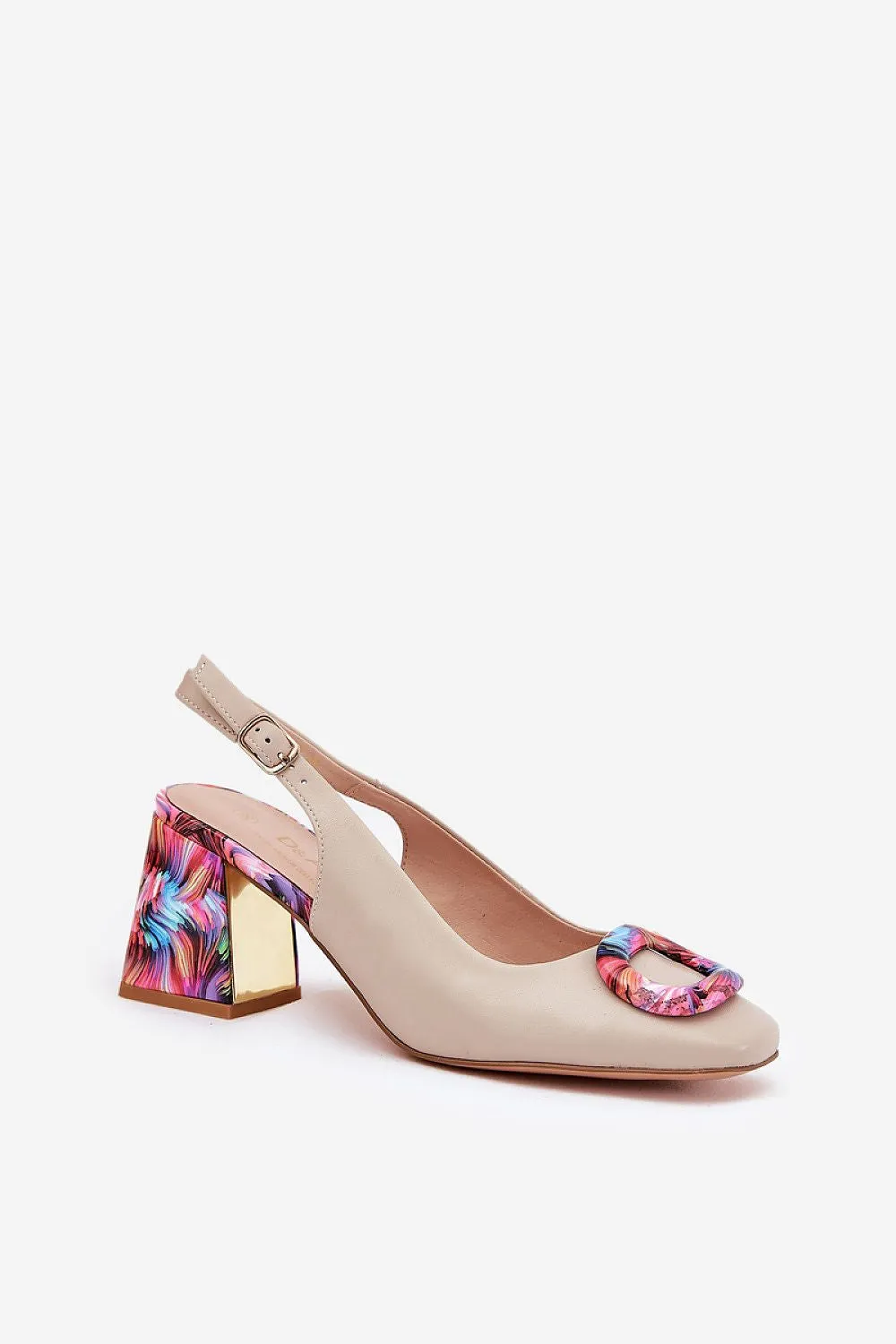 Elegant natural leather heel sandals