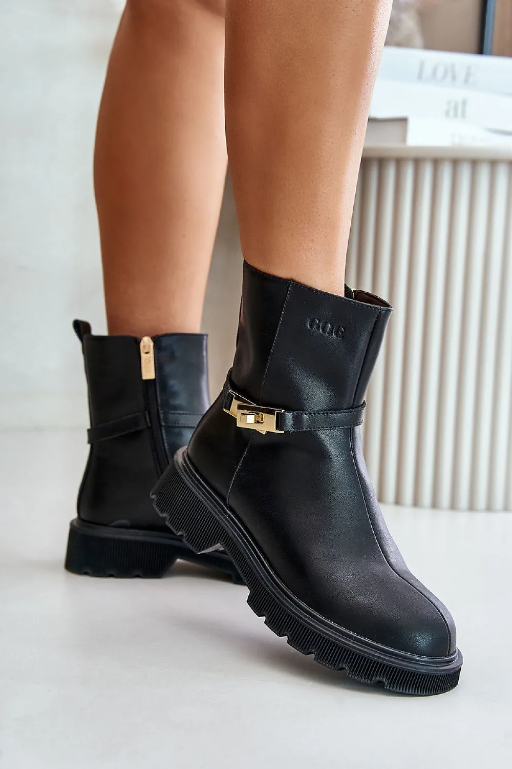 Heel boots