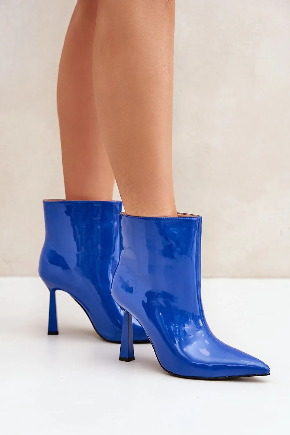 Heel boots