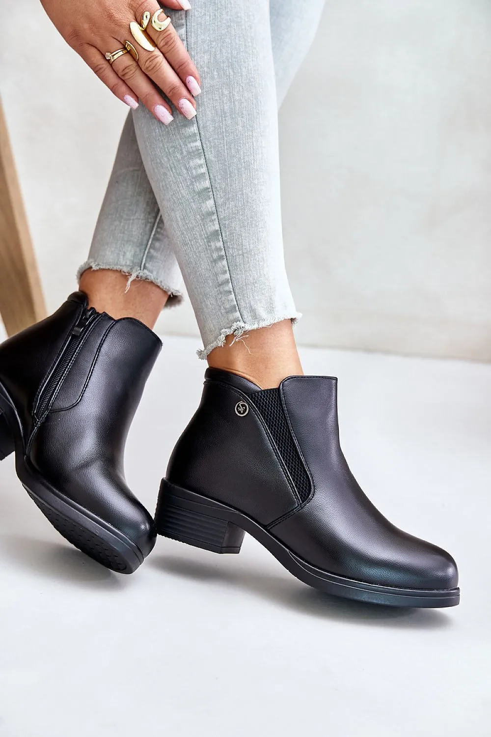Heel boots