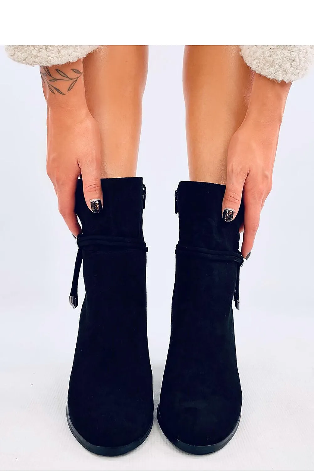 Heel boots
