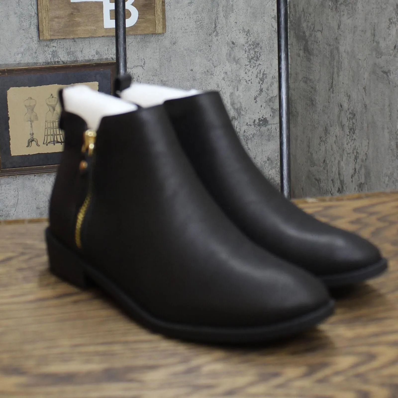 Journee Collection Ellis Women's Ankle Boots ELLIS-BOOTIE Black 6M