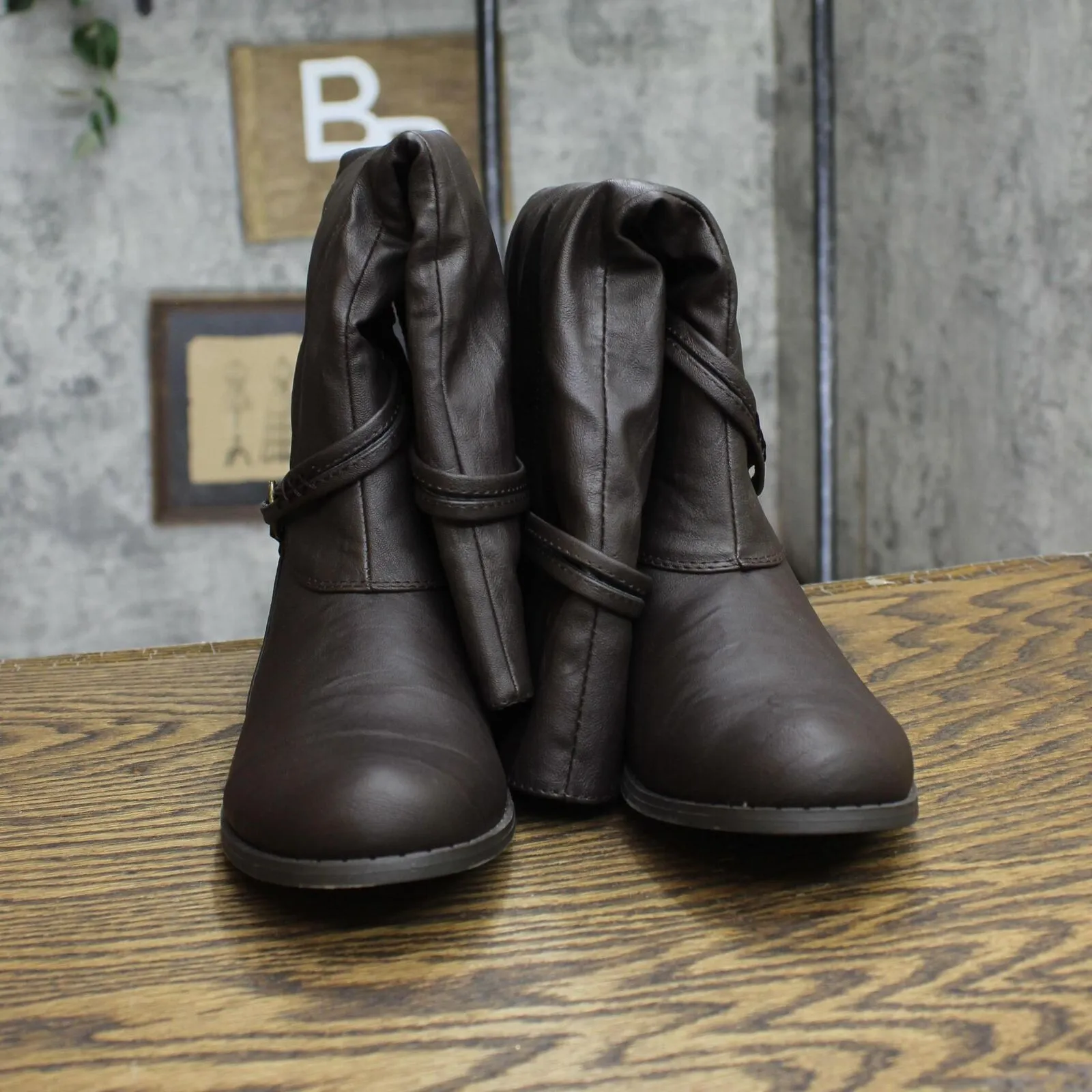 Journee Collection Womens Faux Leather Block Heel Boots 16765e5840a7d2 Brown 8M