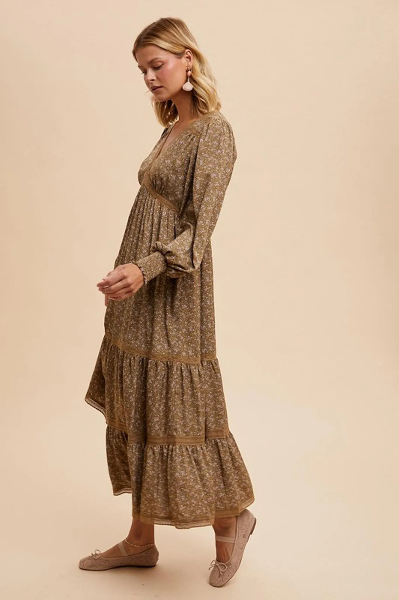 Lace Trim Floral Midi Dress