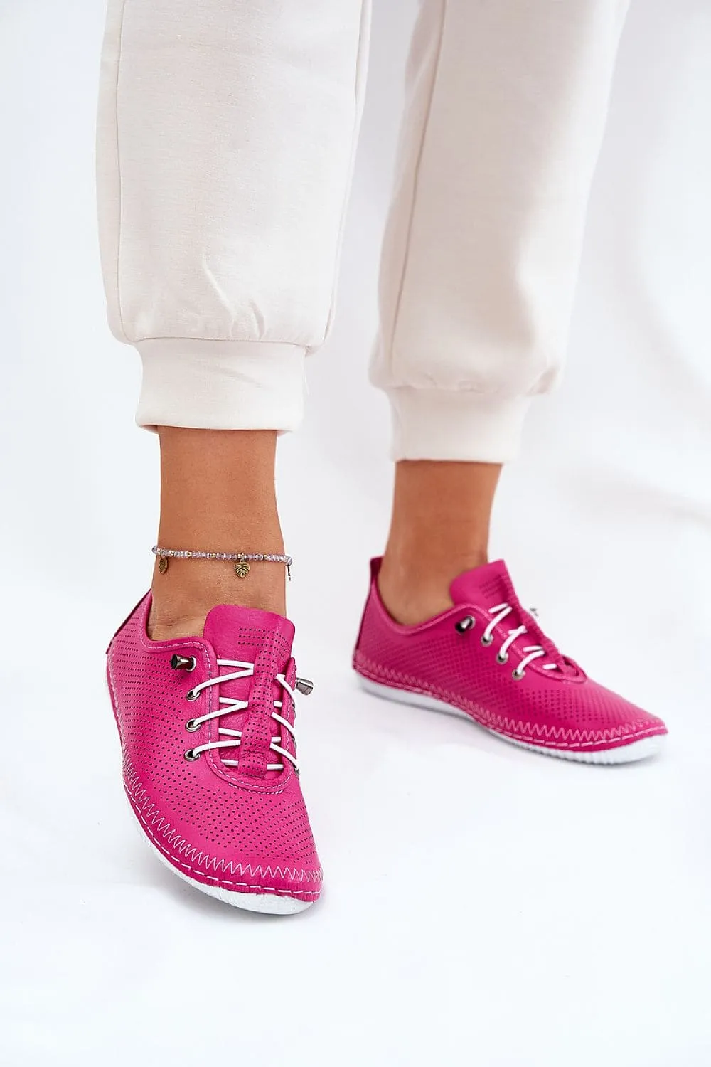 Low Shoes Step in style