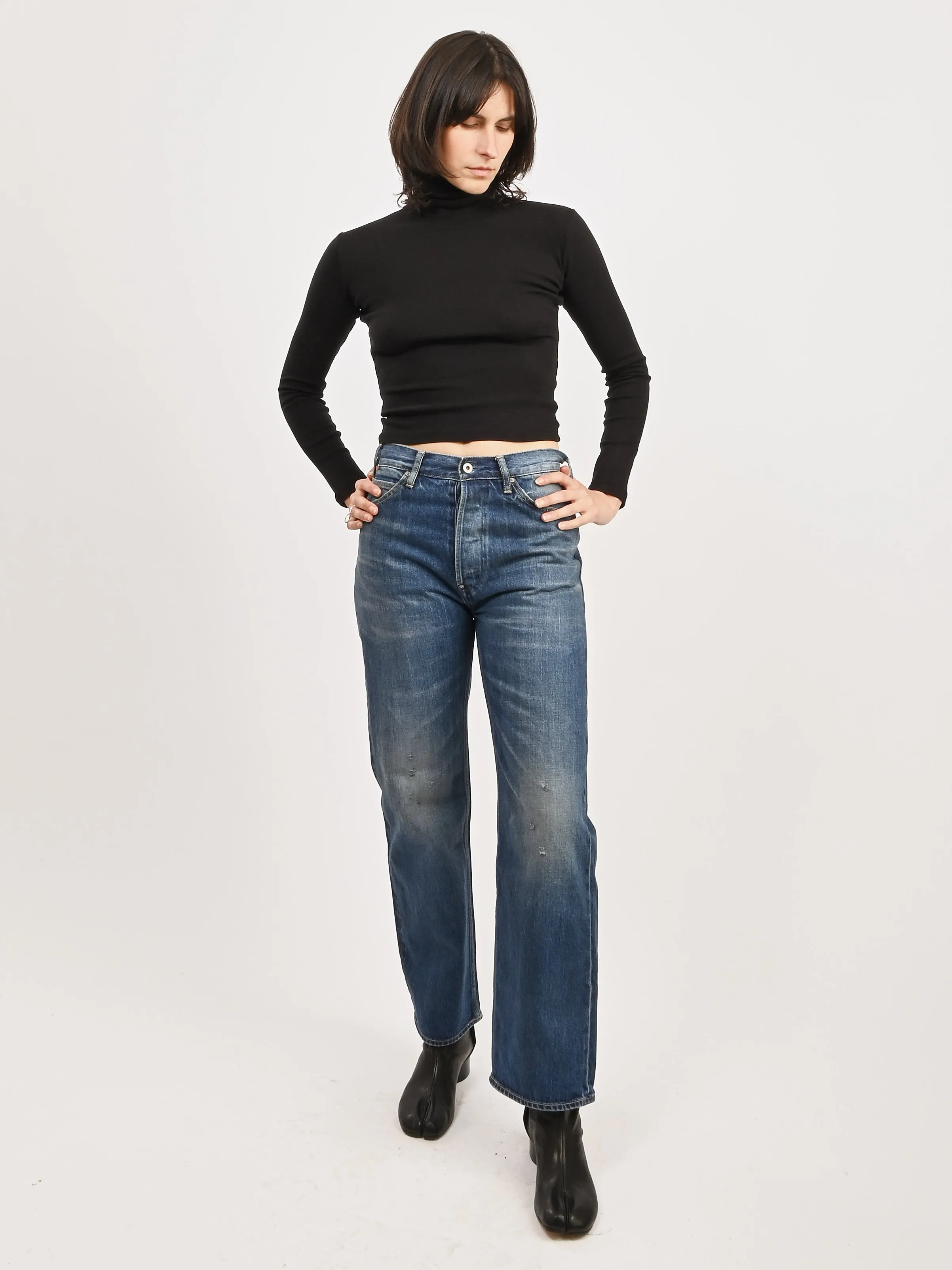 Medium Distress Selvedge Denim Narrow Straight Cut