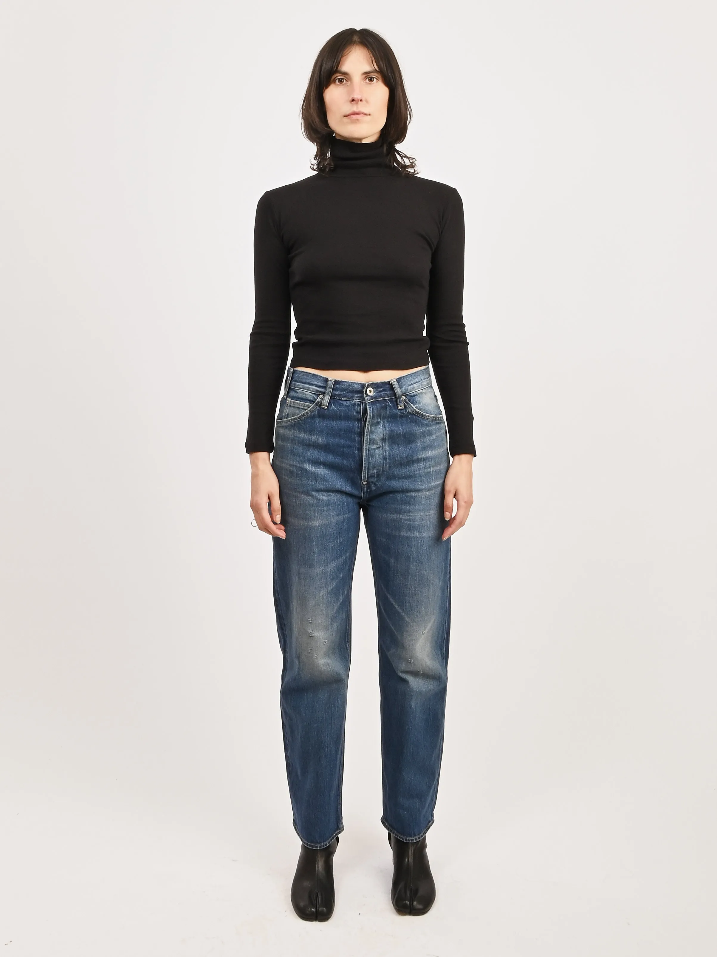 Medium Distress Selvedge Denim Narrow Straight Cut
