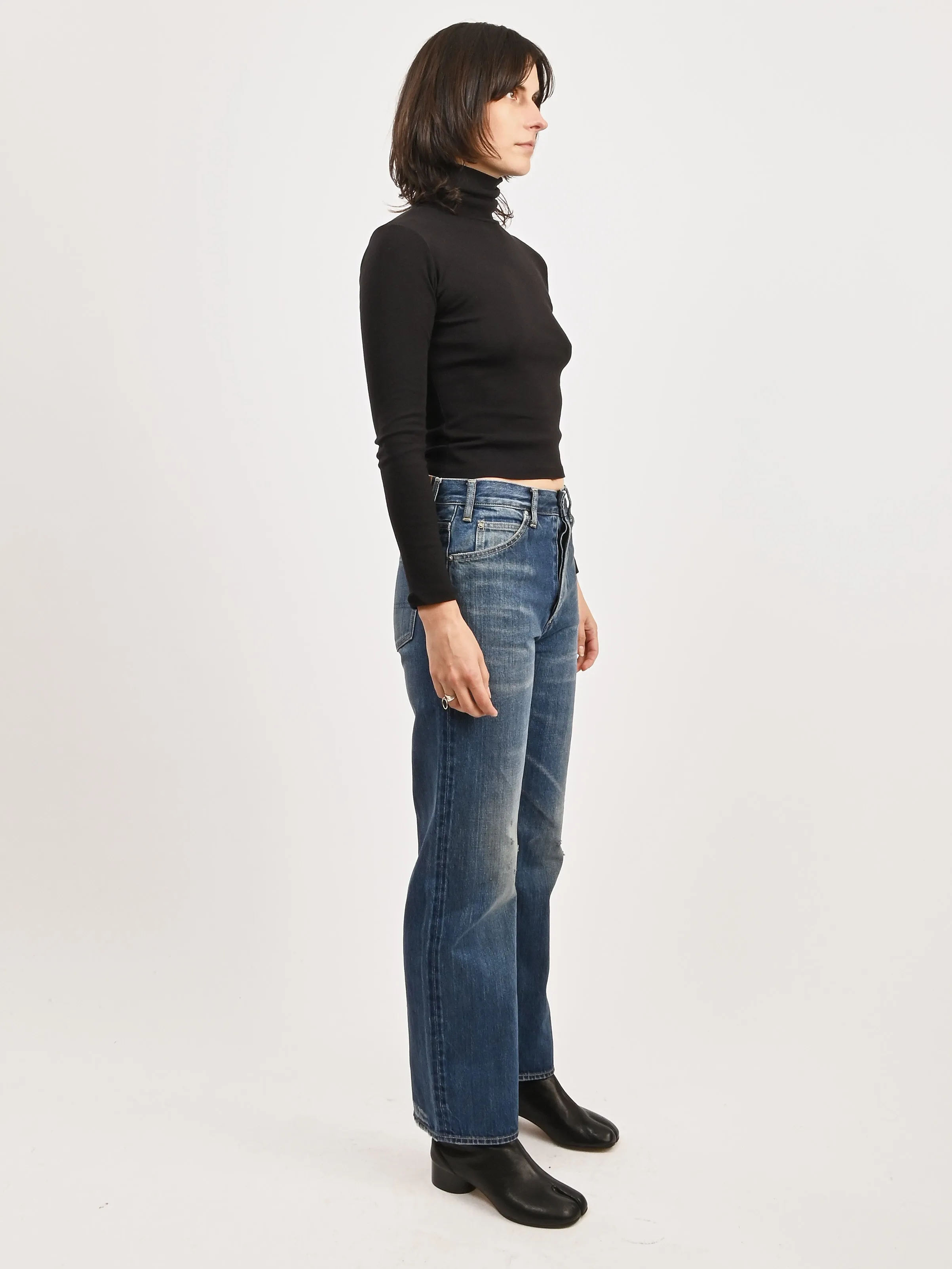 Medium Distress Selvedge Denim Narrow Straight Cut
