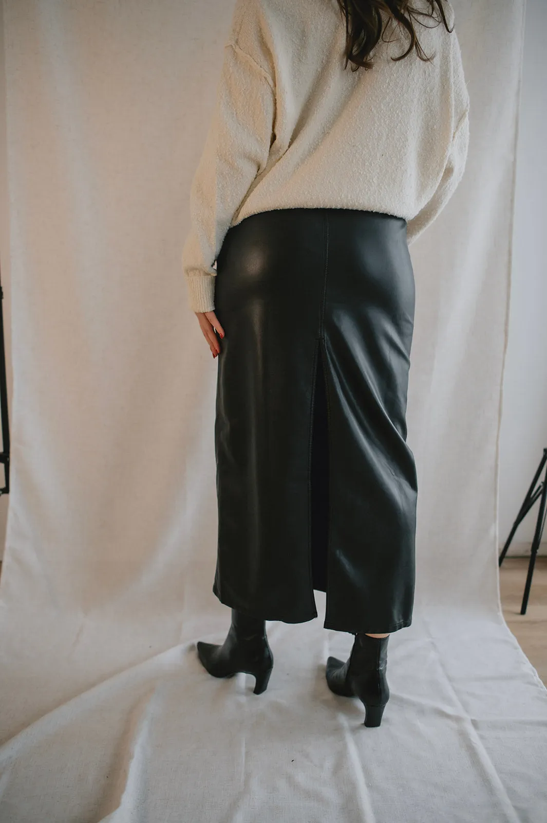 MISFIT ITEM - The City Slicker Vegan Leather Skirt by Free People // Size 8