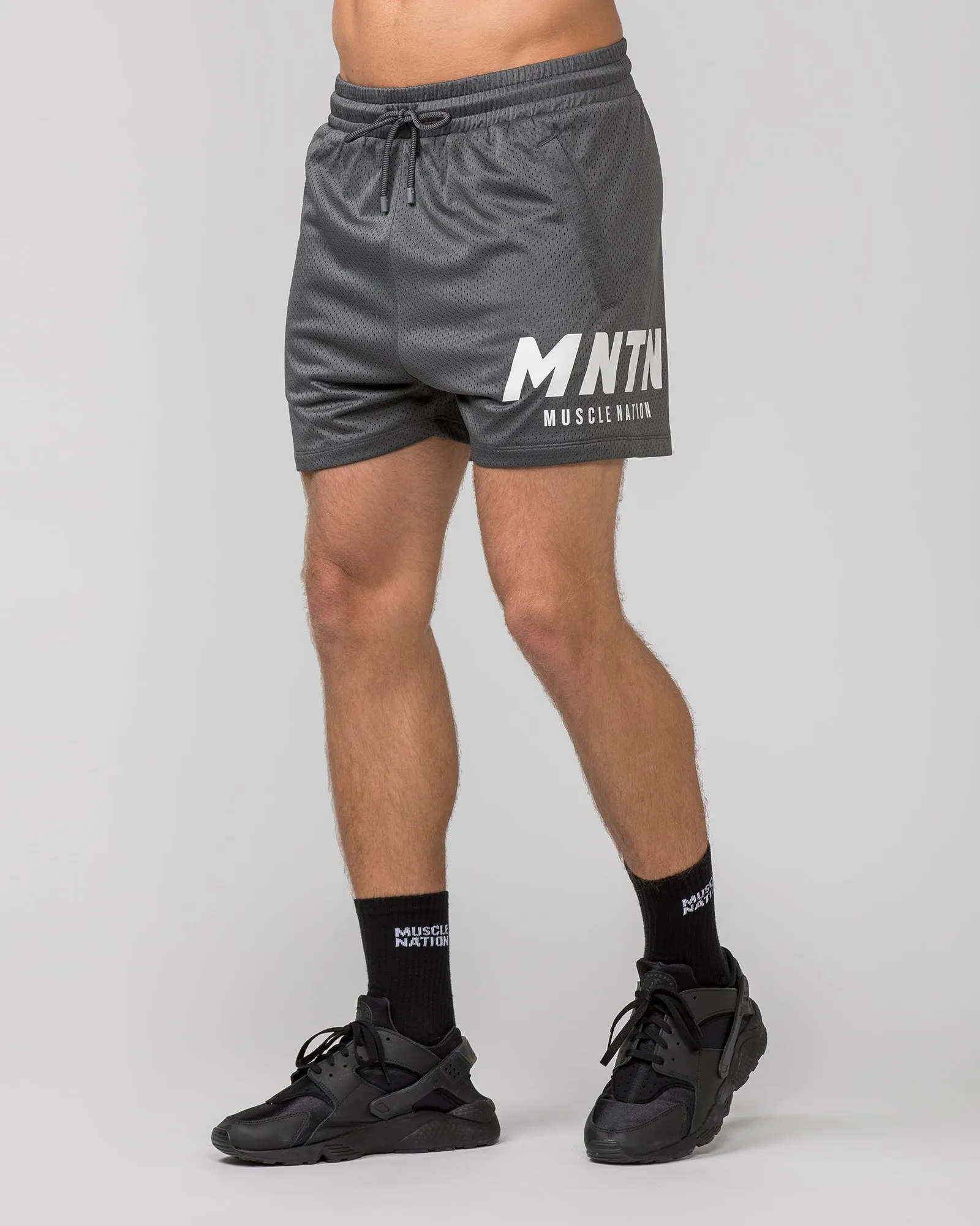 MNTN Lay Up 3.5" Shorts - Tornado