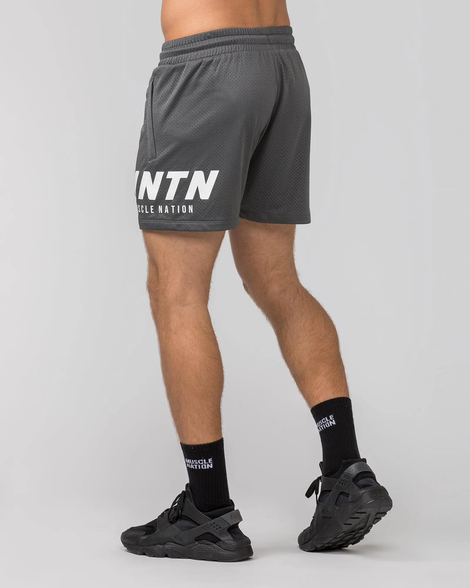 MNTN Lay Up 3.5" Shorts - Tornado