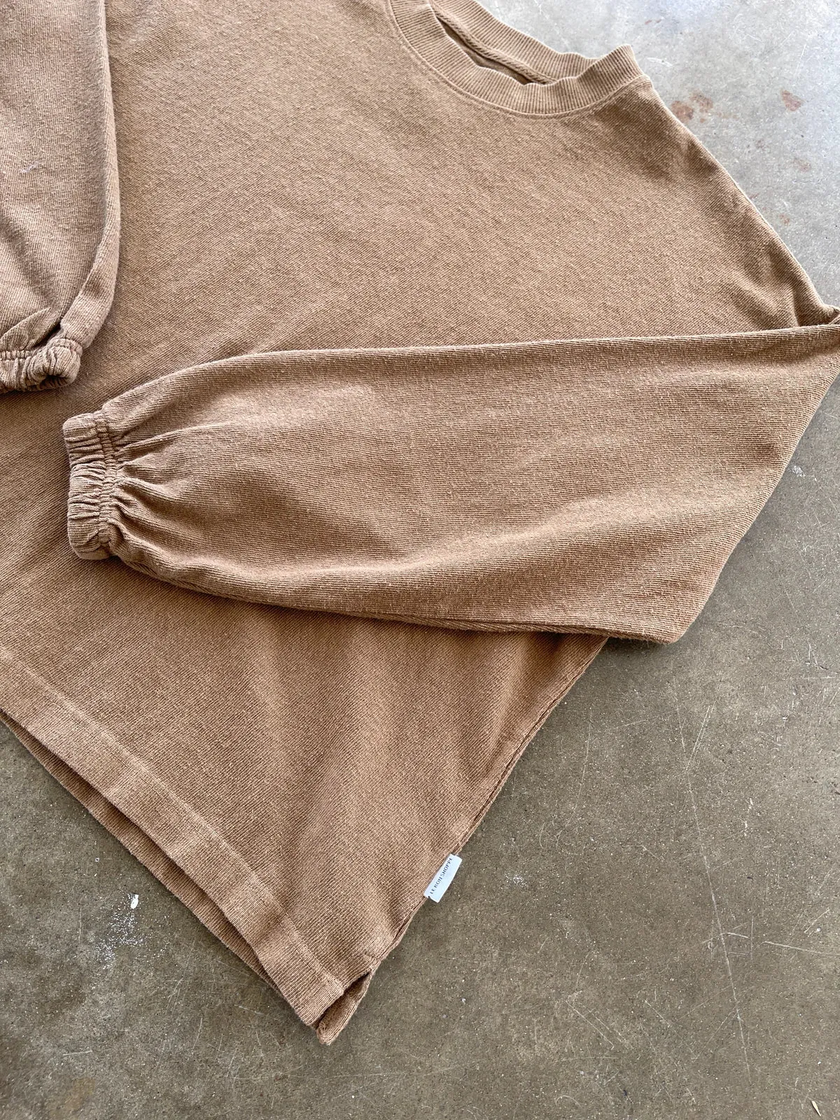 NATURELLE TEE - TOBACCO