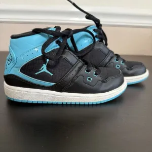 Nike Air Jordan 1 Flight Mid 374452-084 Black Basketball Shoe Sneaker 11C Toddle