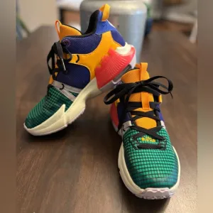 Nike LeBron Witness 7 multi-color mid youth basketball shoes- LIKE NEW