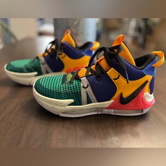 Nike LeBron Witness 7 multi-color mid youth basketball shoes- LIKE NEW