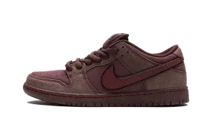 Nike SB Dunk Low City Of Love Burgundy Crush