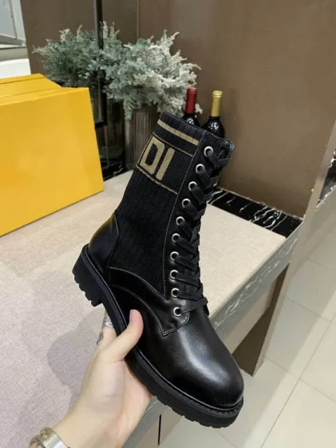 Round Toe Flat Heel Boot