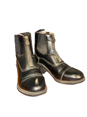 Used, Ovation, Ch:1 Jod Boots