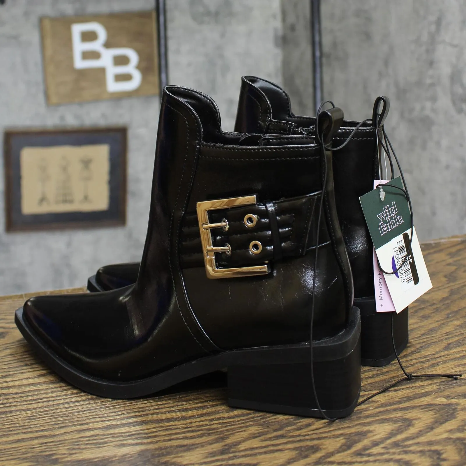 Wild Fable Giovanna Buckle Western Ankle Boots with Memory Foam Insole Black 6M