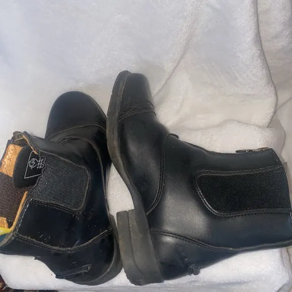 Youth moretta jodhpur boots for show or paddock.